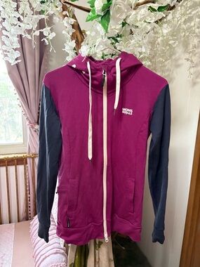 Mons Royale Women's Plum Hooded Zip-Up Jacket with Navy Sleeves